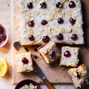 CHERRY BAKEWELL TRAYBAKE 12PTN - Image 1