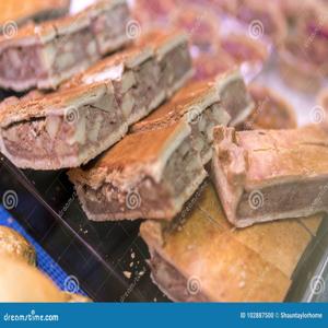 CORNED BEEF TRAYBAKE - Image 1