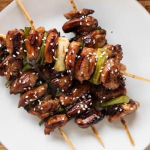 CHICKEN SKEWERS 800G
